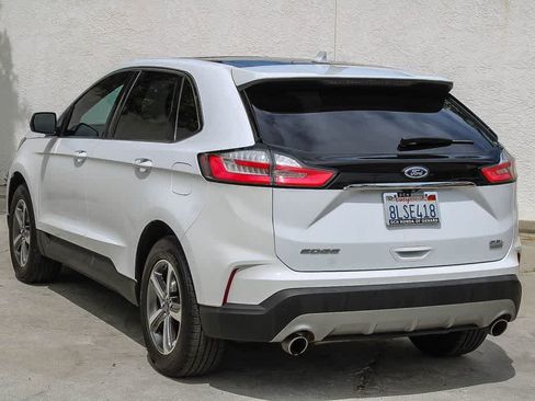 Used 2019 Ford Edge SEL w/ Equipment Group 201A FWD image 9