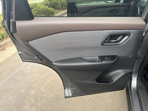 Certified 2023 Nissan Rogue S image 29