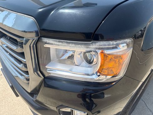 Used 2021 GMC Canyon AT4 w/ Driver Alert Package AWD/4WD image 2