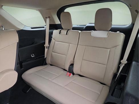 Certified 2023 Ford Explorer XLT w/ Equipment Group 202A AWD/4WD image 10