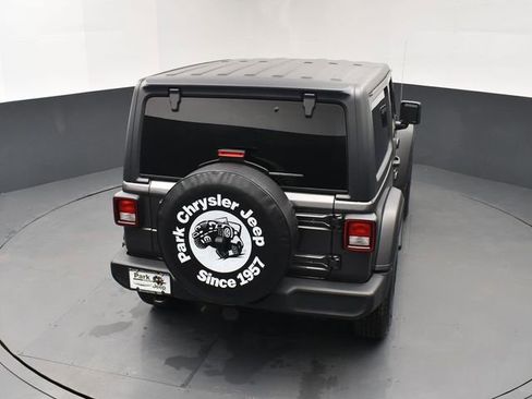 Used 2021 Jeep Wrangler Sport S image 16