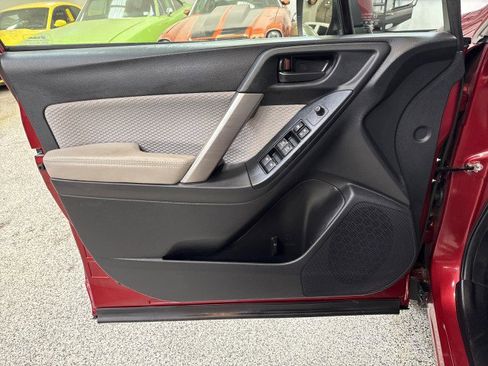 Used 2017 Subaru Forester 2.5i Premium w/ All-Weather Package image 23