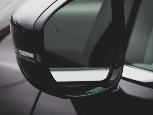 Used 2022 Chrysler Pacifica Touring-L image 6