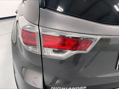 Used 2016 Toyota Highlander Limited Platinum AWD/4WD image 27