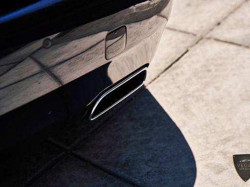 Used 2017 Rolls-Royce Wraith RWD image 12