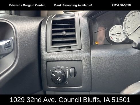 Used 2006 Chrysler 300 C w/ Navigation & Sound Group II image 20