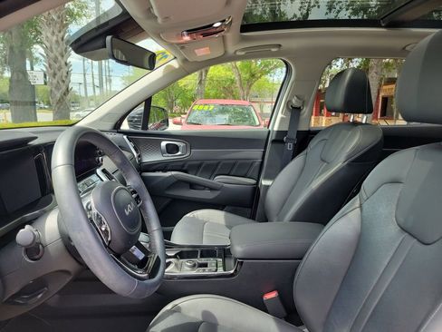 Used 2023 Kia Sorento SX AWD/4WD image 2
