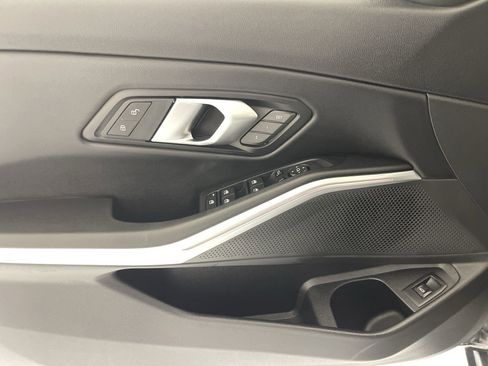 Used 2025 BMW 330i xDrive Sedan w/ Convenience Package image 12