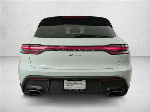 Certified 2025 Porsche Macan Turbo image 10