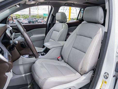 Used 2017 GMC Acadia SLT AWD/4WD image 15