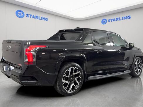 Used 2024 Chevrolet Silverado EV RST image 10