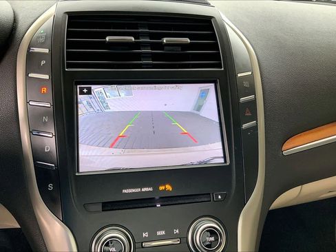 Used 2018 Lincoln MKC Select w/ Select Plus Package image 28