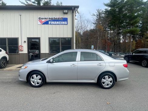 Used 2010 Toyota Corolla image 7