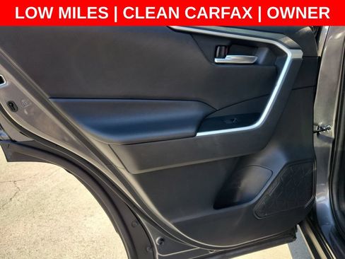 Used 2021 Toyota RAV4 XLE w/ Carpet Mat Package (TMS) FWD image 17