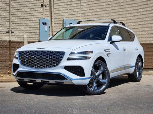 Used 2025 Genesis GV80 2.5T Prestige image 2