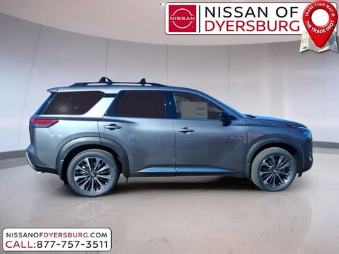 New 2026 Nissan Pathfinder Platinum image 2