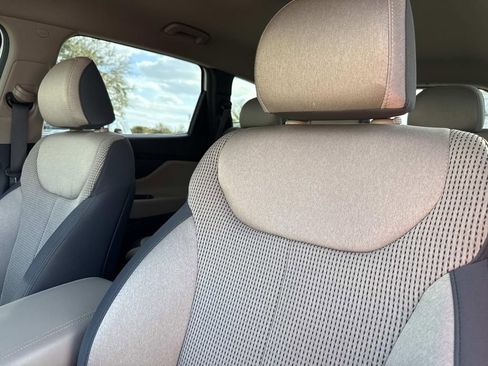 Used 2020 Hyundai Santa Fe SE image 22