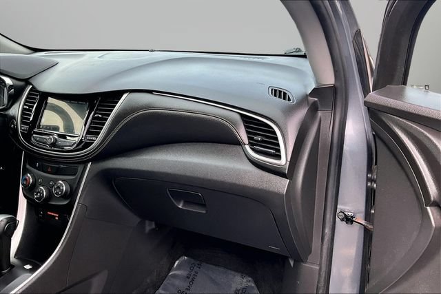 Used 2019 Chevrolet Trax LT w/ LT Convenience Package AWD/4WD image 15