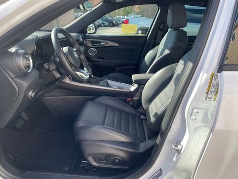 Used 2024 Alfa Romeo Tonale Ti image 40