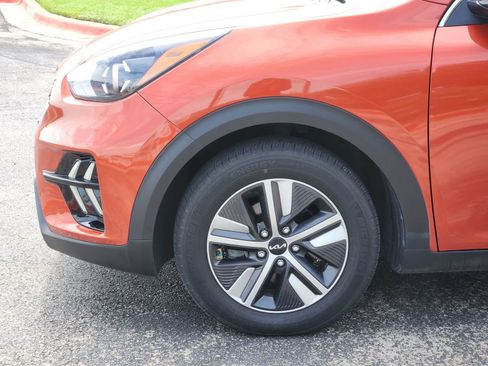 Used 2022 Kia Niro LXS FWD image 8