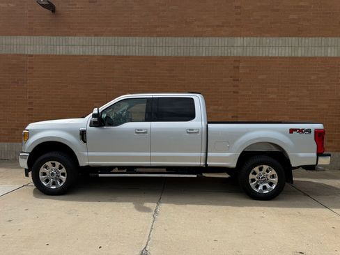 Used 2017 Ford F250 Lariat w/ Chrome Package AWD/4WD image 5