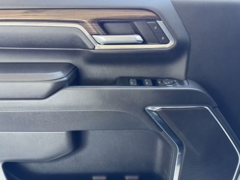 Certified 2024 Chevrolet Silverado 2500 LT image 9