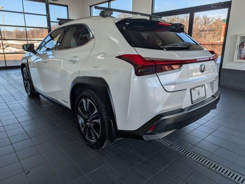 Used 2020 Lexus UX 250h w/ Premium Package image 6