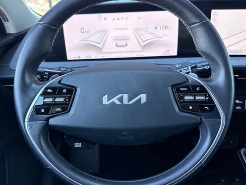 Certified 2024 Kia EV6 Light RWD image 30