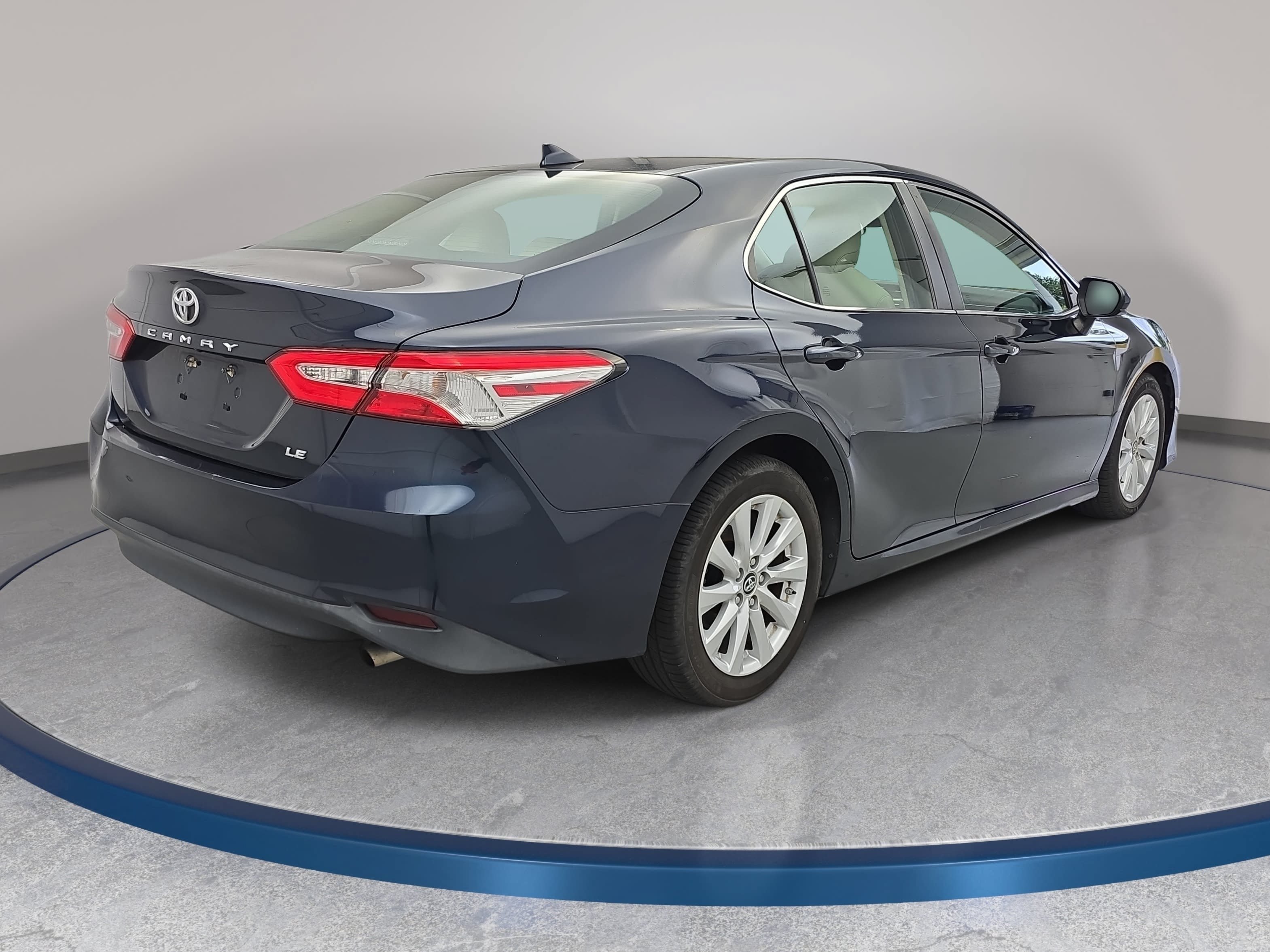 Used 2019 Toyota Camry LE FWD image 5