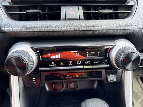 Certified 2025 Toyota RAV4 LE FWD image 16