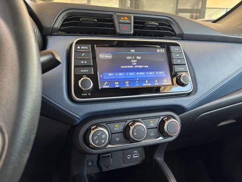 Used 2025 Nissan Versa SV FWD image 17