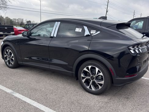 New 2026 Ford Mustang Mach-E Select image 5