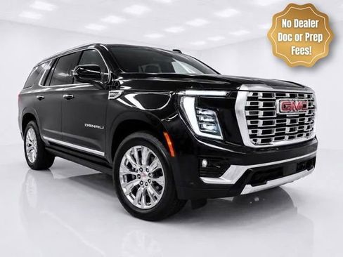 Used 2026 GMC Yukon Denali w/ Sun & Power Step Package AWD/4WD image 3