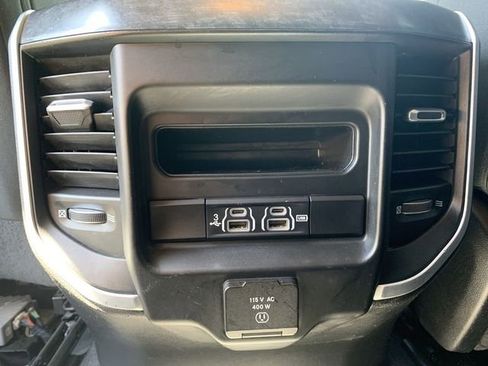 Used 2020 RAM 1500 Big Horn RWD image 31