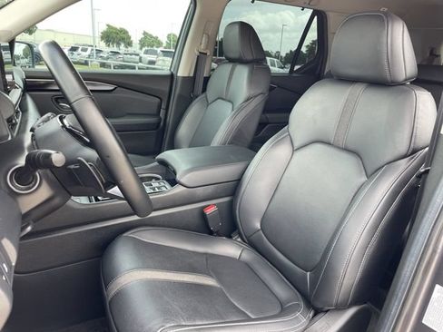 Certified 2025 Honda Pilot Touring image 26