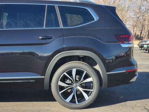 New 2026 Volkswagen Atlas SEL Premium R-Line AWD/4WD image 4