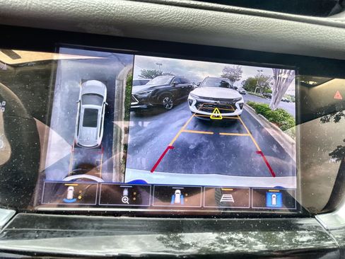 Used 2021 Cadillac XT6 Premium Luxury FWD image 15