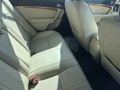 Used 2012 Lincoln MKZ FWD image 12