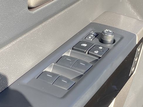 Used 2024 Toyota Tundra Limited image 31