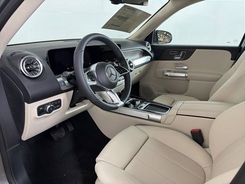 New 2026 Mercedes-Benz GLB 250 4MATIC image 10