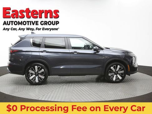 Used 2025 Mitsubishi Outlander SE FWD image 45