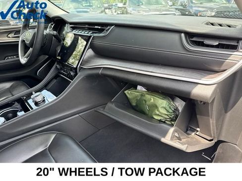 Used 2023 Jeep Grand Cherokee Limited w/ Trailer Tow Prep Group (B) AWD/4WD image 23
