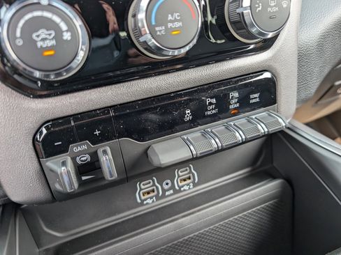 New 2026 RAM 1500 Big Horn image 28