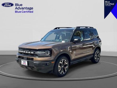 Certified 2022 Ford Bronco Sport Outer Banks AWD/4WD image 1
