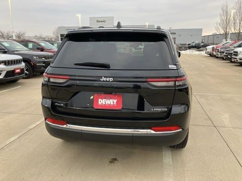 Certified 2023 Jeep Grand Cherokee Laredo w/ Luxury Tech Group I image 7