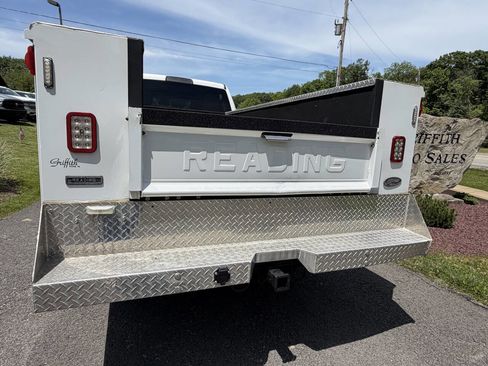 Used 2018 RAM 3500 Tradesman w/ Chrome Appearance Group AWD/4WD image 14