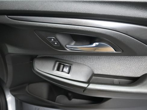 Used 2021 Chevrolet TrailBlazer LS FWD image 28