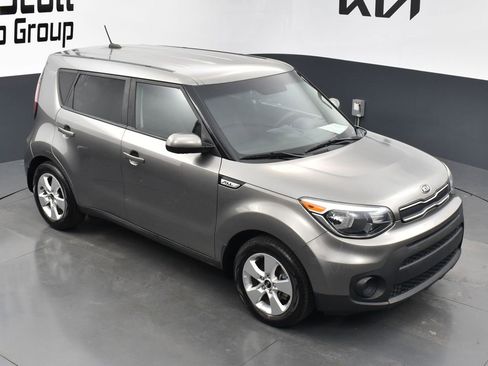 Used 2018 Kia Soul image 16