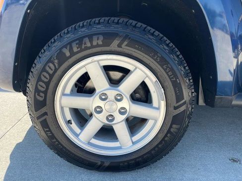 Used 2005 Jeep Liberty Limited AWD/4WD image 17