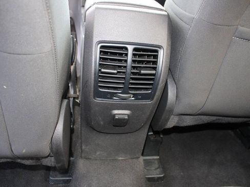 Used 2017 Ford Escape SE AWD/4WD image 36